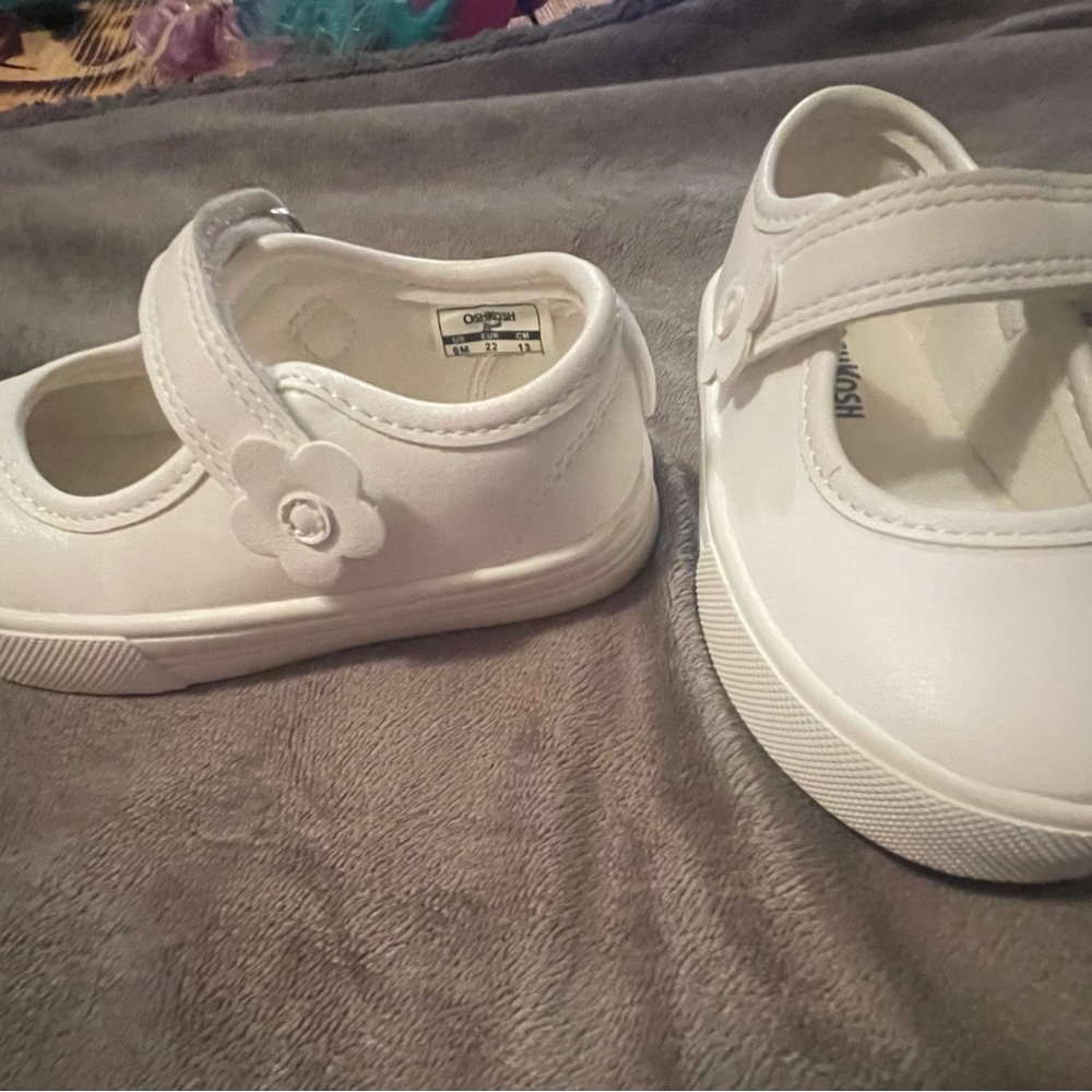 OshKosh B'gosh White Mary Jane Dress Shoes